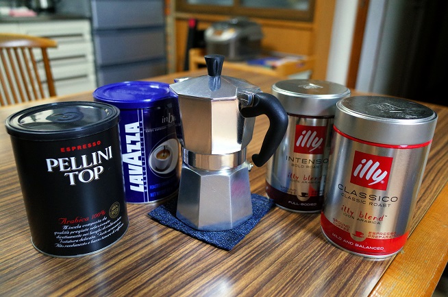 モカエキスプレスとilly、Lavazza、Pelliniのエスプレッソ粉