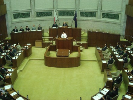 真下議員の反対討論